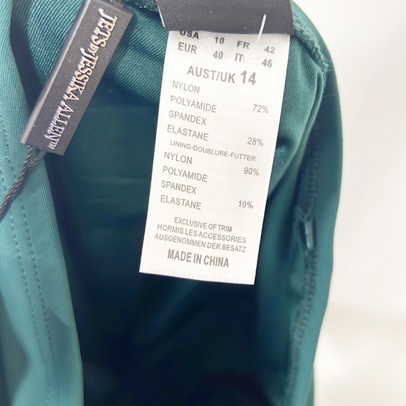 JETS Australia Contour Bandeau D-DD swimSuit Emerald Green siz 10. Worn once - Picture 9 of 10